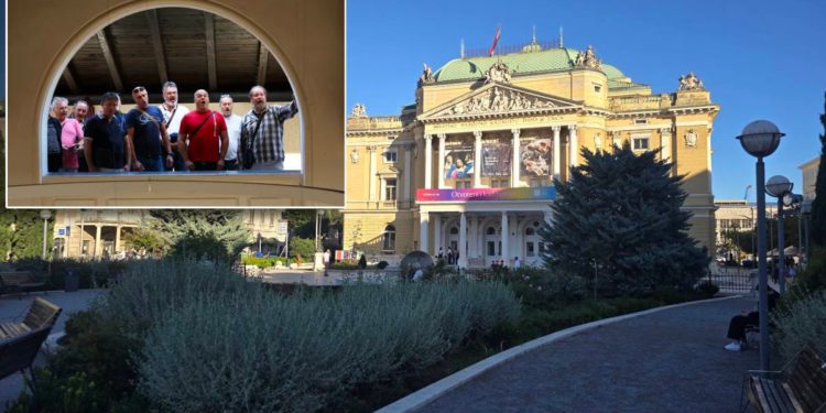 VIDEO Riječkom ribarnicom odjekivalo “Za dom, za dom, sad u boj!”