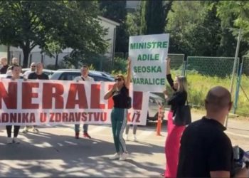 VIDEO Započeo masovni prosvjed zdravstvenih radnika u Mostaru