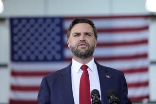 Potpredsjednik JD Vance govori na regionalnoj zračnoj luci ConcordPadgett
