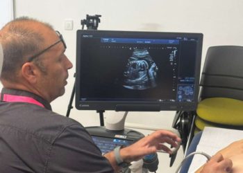 Vrhunski liječnici u SKB Mostar: Muškarac treba štiti ženu i dijete, nema razlike 4. i 40. tjedna trudnoće