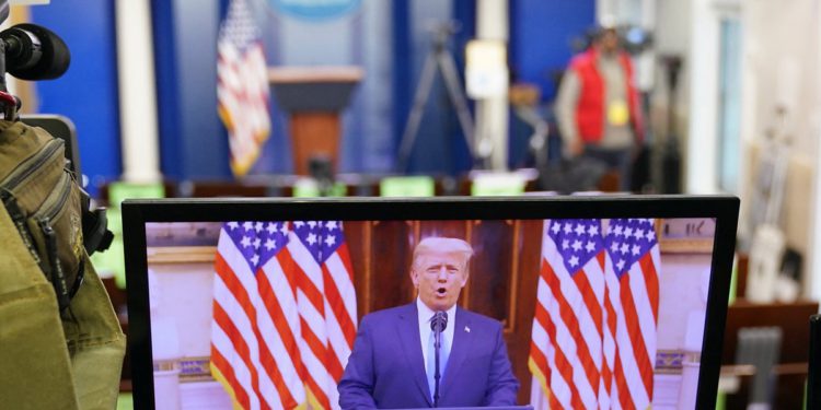 YouTube pristaje platiti 24,5 milijuna dolara za podmirivanje Trumpove tužbe podnesene nakon njegove suspenzije u ustanovi 6. siječnja