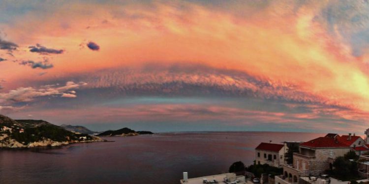 Zalazak sunca obojao Dubrovnik u spektakularne nijanse