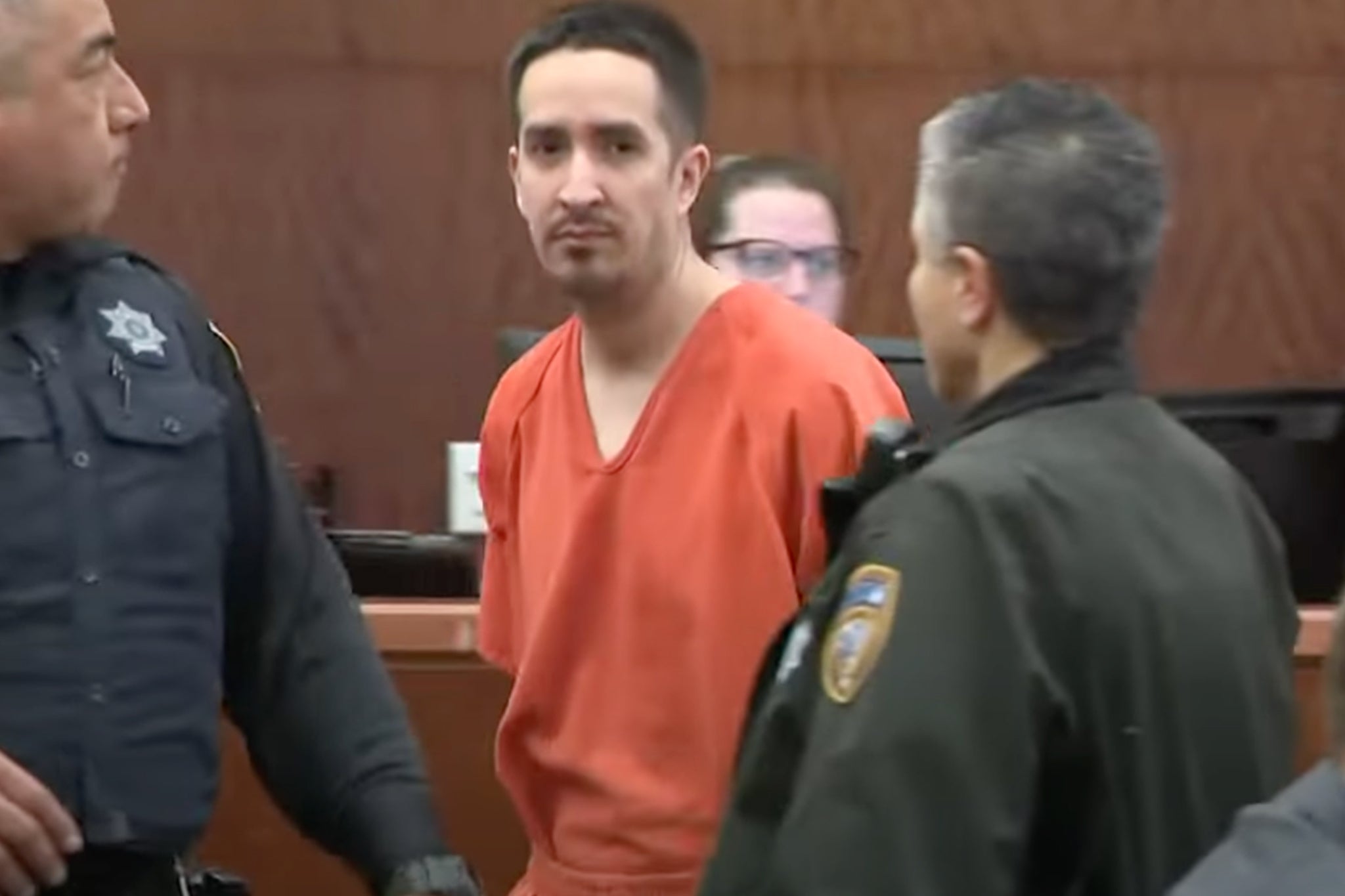 Anderson je bio na obveznici od 300 000 dolara dok je čekao suđenje u vezi s ubojstvom.