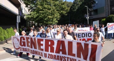 Zdravstveni radnici na ulicama Mostara
