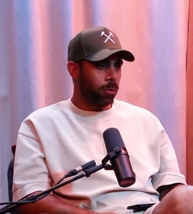 Anton Ferdinand je ranije rekao da se osjećao kao 'ja protiv nogometa' dok je iskusio raspad svoje svađe s Johnom Terryjem zbog rasnog zlostavljanja