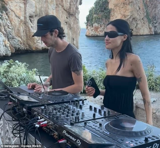 Matty i Gabriette bili su zaduženi za DJ palube na Charli i Georgeov vjenčani prijem, nakon intimne ceremonije
