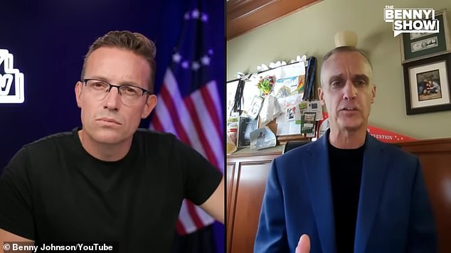 Corey Lewandowski (na slici desno), savjetnik Donalda Trumpa, potvrdio je da će imati prisutnost na najvećem američkom događaju nakon što je 31-godišnji reper rekao da neće igrati SAD tijekom svoje turneje iz straha da će led biti izvan emisija