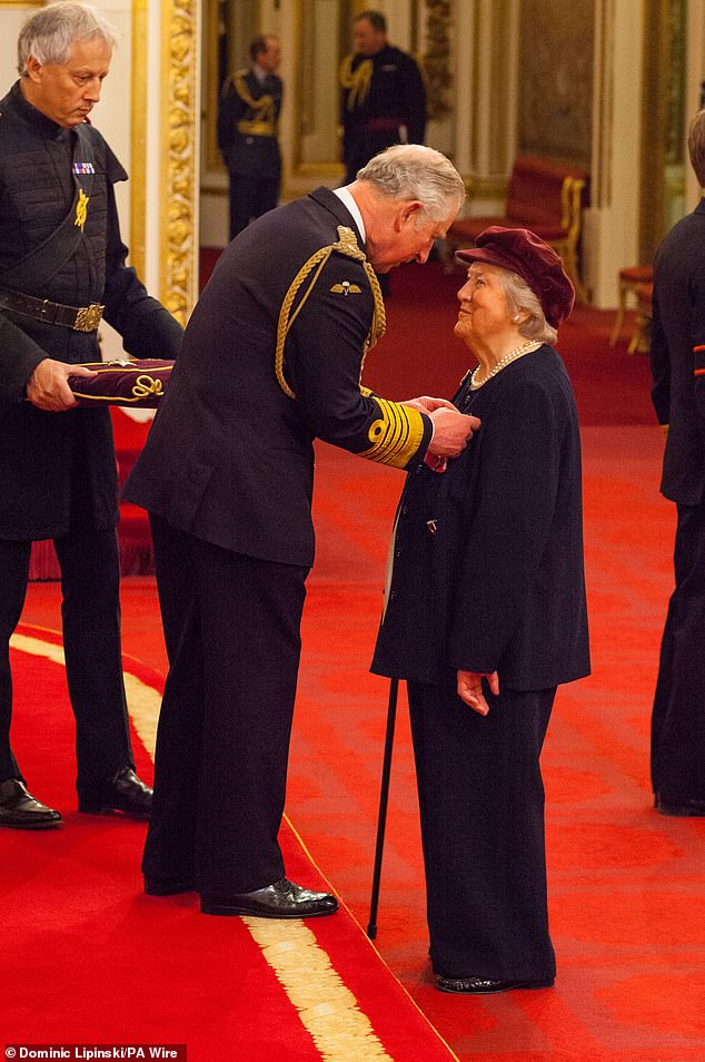 Glumica je princ od Walesa u Buckinghamskoj palači 2017. godine postala zapovjednik britanskog carstva u Palači Buckingham
