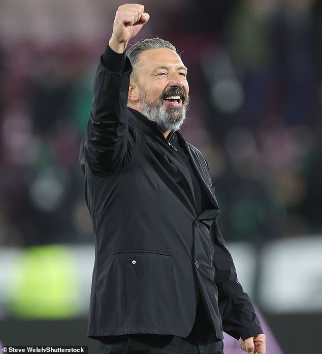 Menadžer Derek McInnes dao je Halkettu vodeću ulogu u momčadi Hearts