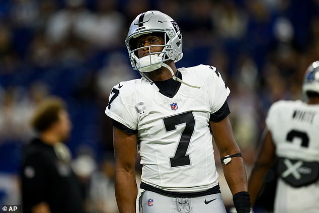Raidersov napadač Smith vodi NFL s devet presretanja kroz pet utakmica