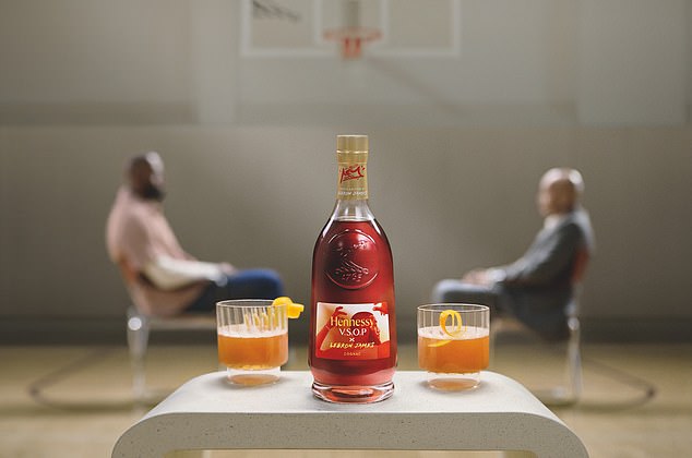Dok su mnogi vjerovali da se James pripremao najaviti svoju mirovinu, u stvarnosti, post je bio oglas za njegovu suradnju s Hennessy VSOP
