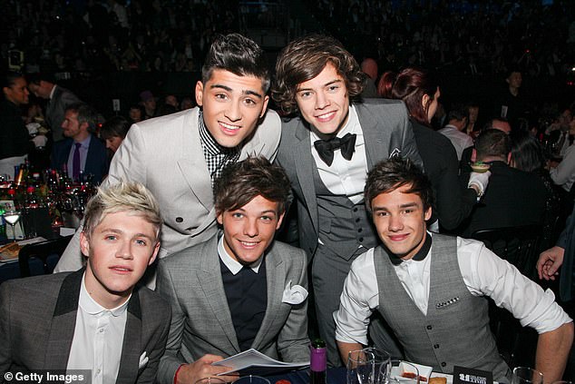 Liam i Louis pronašli su slavu zajedno s kolegama One Direction Harryja Stylesa, Nialla Horana i Zayne Malik na X Factor -u 2010. godine; Na slici 2012