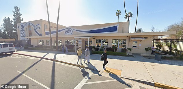 Kern High School District - sa sjedištem u Bakersfield -u i opslužuje više od 40.000 učenika u 31 školama - usvojio je rezoluciju naslova IX koja odbacuje državnu politiku
