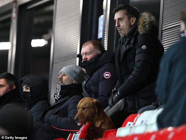 Također je suvlačio nogometni klub Salford City s bivšim suigračem Man Uniteda Davidom Beckhamom