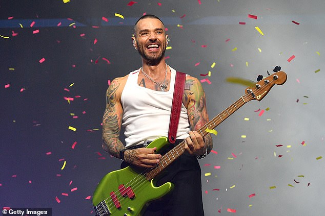 Matt Willis (na slici), bivši suosnivač benda Band-a, izrađuje sendviče i prakticira golf