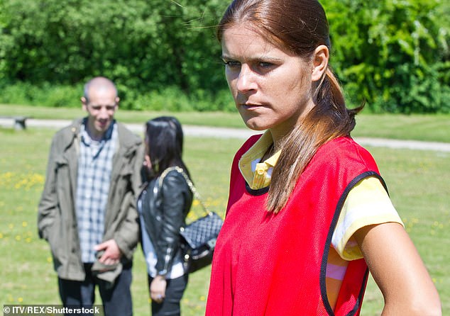 Sapuna zvijezda (41) koja je igrala Rachel Breckle od 2011. do 2015. (na slici), patila je od anoreksije 13 godina i prethodno je otkrila da je završila u psihijatrijskoj jedinici kada je imala samo 11 godina stara samo 11 godina