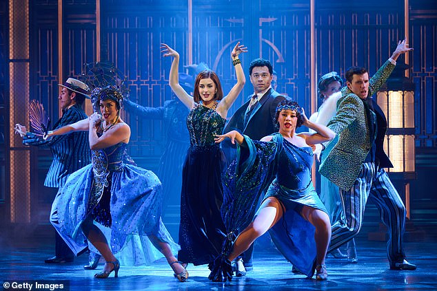 Velška plesačica i glumica kao Jordan Baker u Great Gatsbyju u London Coliseum