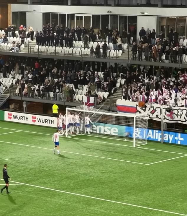 U nedjelju su pobijedili Čemiju 2-1 da bi se samo poenirali iza njih s igrom