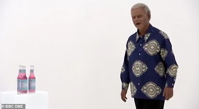 'Mislila sam, dobro, Nelson Mandela je jedina osoba na svijetu koja je nekako univerzalno voljena. I pomislio sam, to je smiješno - ideja Nelsona Mandele, ako je na BBC -u, mora biti kriv ili pljačkaš ili trgovac drogom '