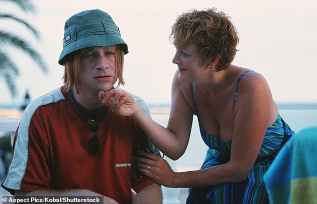 Enfield kao Kevin tinejdžer, još jedan od njegovih ikoničnih likova, u 2000. godini, film Kevin i Perry Go Veliki