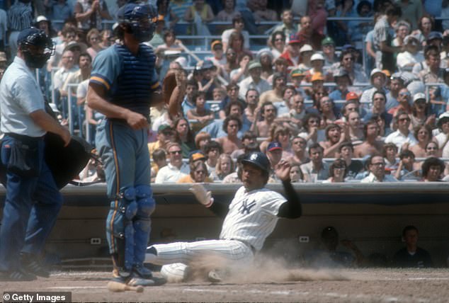 Alomar klizi kući sigurno tijekom igre za New York Yankees još 1975. godine u Bronxu