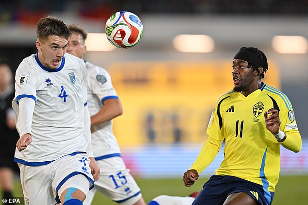 Anthony Elanga nije mogao prikriti frustraciju dok je napuštao teren, prema švedskim izvještajima