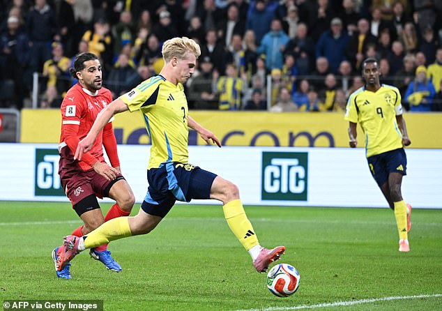 Lucas Bergvall iz Tottenhama Hotspur povučen je na poluvremenu u porazu