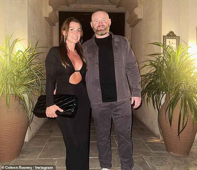Rooney se odjeven kao Freddie Mercury i najveći hitovi kraljice pjevali, prema izvještajima