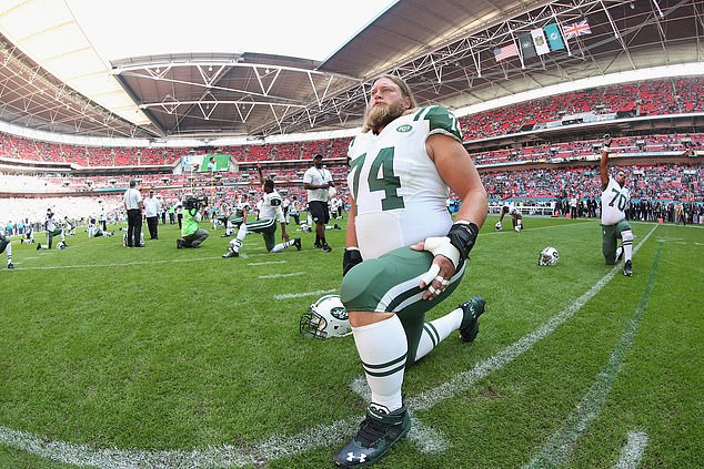 Mangold su nacrtali Jets u prvom krugu 2006. godine i igrao je 10 godina s timom