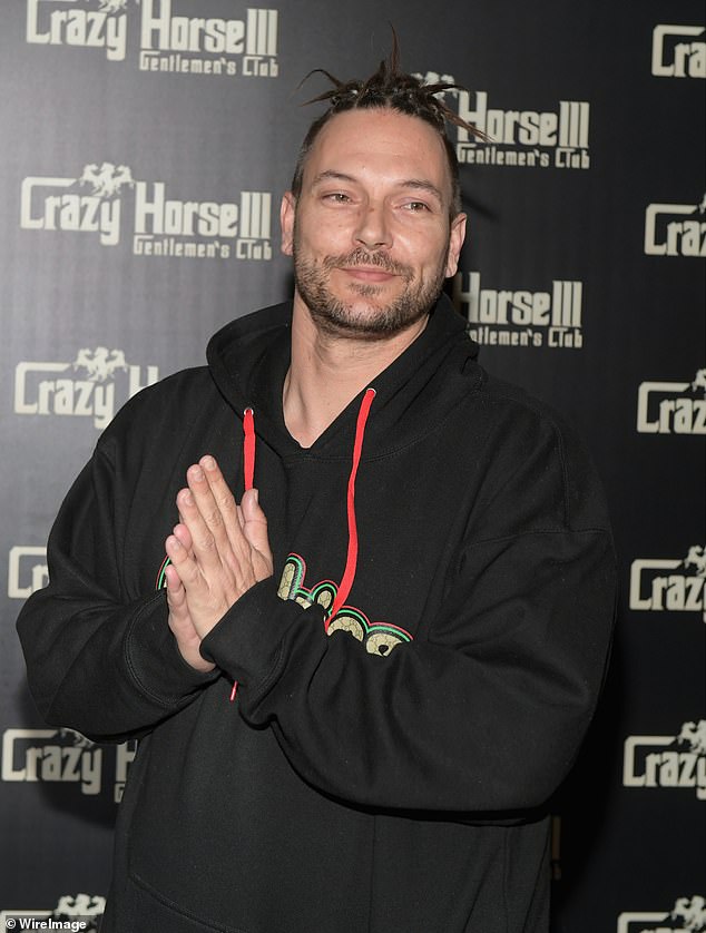 Federline je u utorak u intervjuu za ET u utorak tvrdio da je Spears u noći prije vjenčanja imao suzni telefonski poziv sa bivšim Justinom Timberlakeom; Na slici 2018. godine u Las Vegasu, Nevada