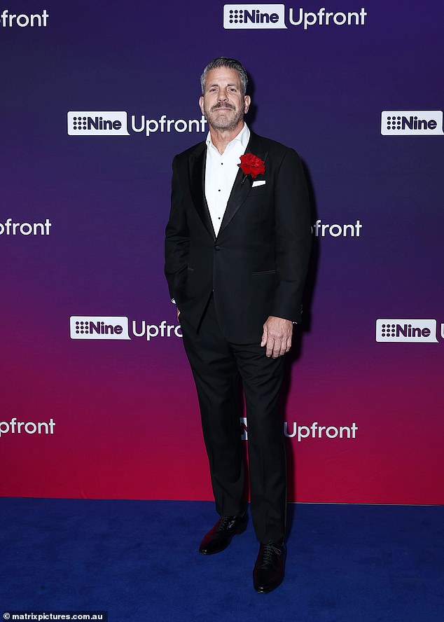 Zlatni prvostupnik Barry Myrdon (na slici) bio je dapper u crnom tuxedu