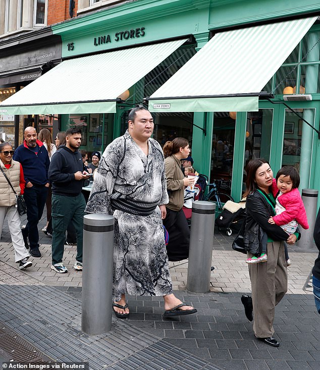 Zvijezde su u utorak viđene za fotografije izvan ikonskih turističkih žarišta