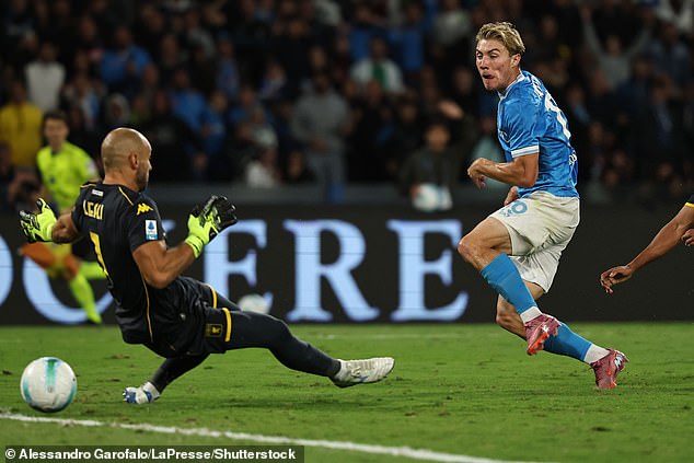 Rasmus Hojlund ponovno je pronašao formu na posudbi u Napoliju, zabivši četiri gola u prvih šest utakmica pod Antoniom Conteom