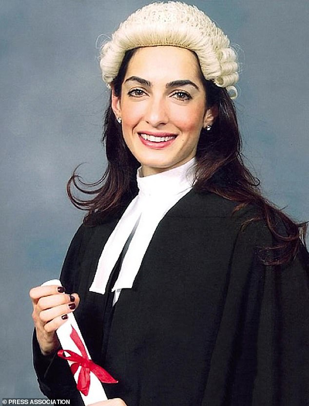 Amal prikazan nakon uspješnog prolaska šipke