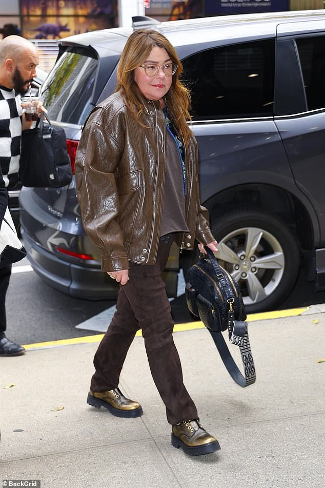 TV zvijezda krenula je u snimanje emisije Drew Barrymore. To dolazi uslijed zabrinutosti zbog njezinog zdravlja jer se u posljednje vrijeme činilo da je samo sebe. Ray je pretrpio niz kasnih u karijeri