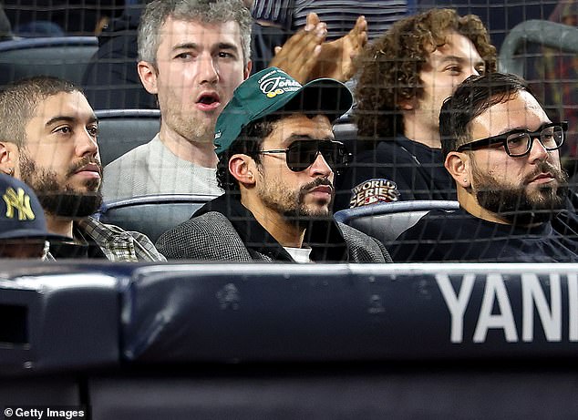 Bad Bunny je bio u Yankeesima 7. listopada usred negativnih reakcija na to što je dobio nastup na Super Bowlu