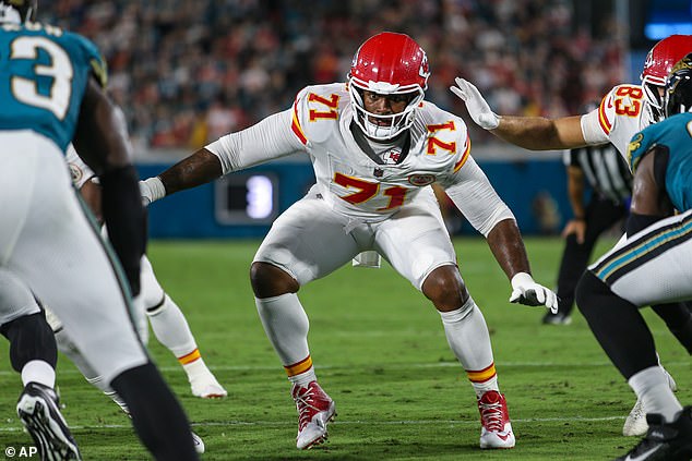 Razlog zbog kojeg je Simmons naveden u timskom izvješću o ozljedama je 'nije povezano s ozljedom - osobno'