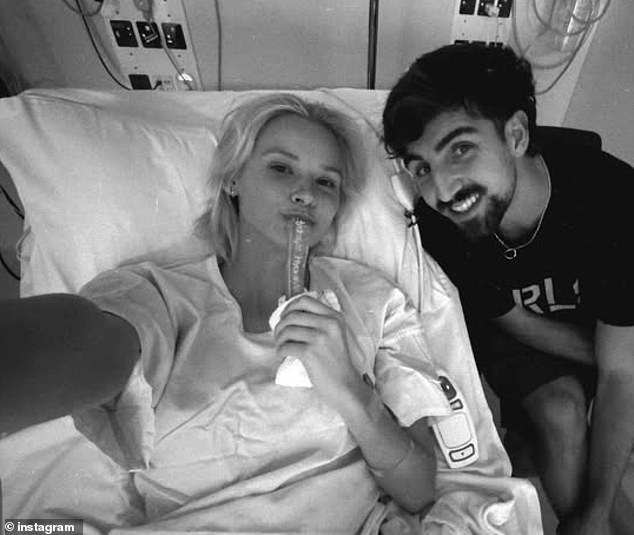 WAG je hitno prevezena u bolnicu prije samo dva tjedna nakon upale slijepog crijeva i puknuća ciste
