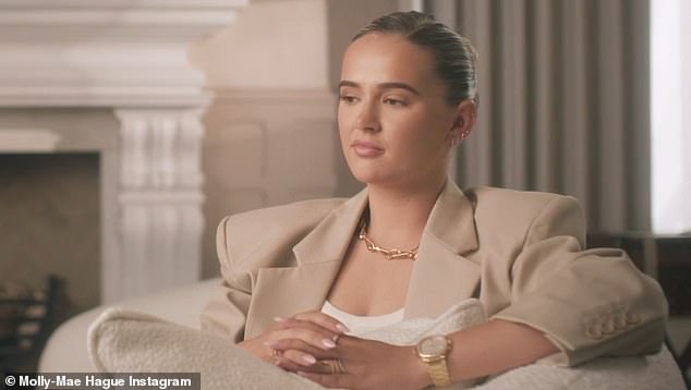 Nakon tog trenutka, Molly-Mae je viđena kako govori o tome kako se njihov odnos poboljšao od njihovog pomirenja, ali ona se često uzbudi ako on spomene alkohol