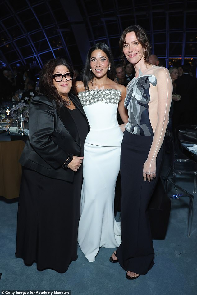 Elyse Scherz, Amy Homma, direktorica i predsjednica Akademijskog muzeja i Rebecca Hall