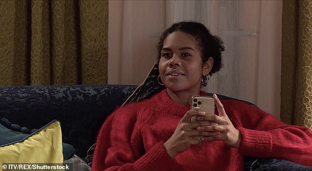 Glumica je glumila Grace Vickers od 2019. do 2022., ušavši u povijest kao dio prve crnačke obitelji na Cobblesu