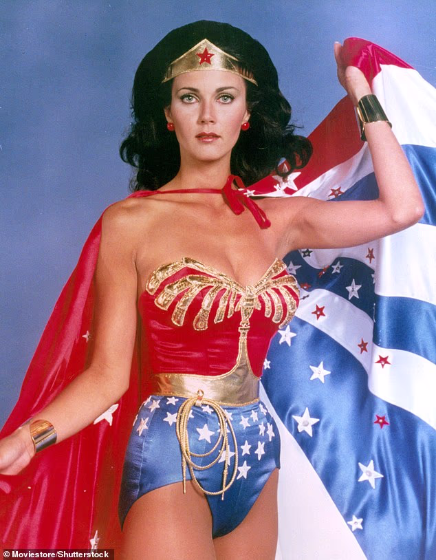 Vječno mladolika zvijezda najpoznatija je po ulozi glavnog lika u TV verziji Wonder Woman (na slici), koja se prikazivala od 1975. do 1979.