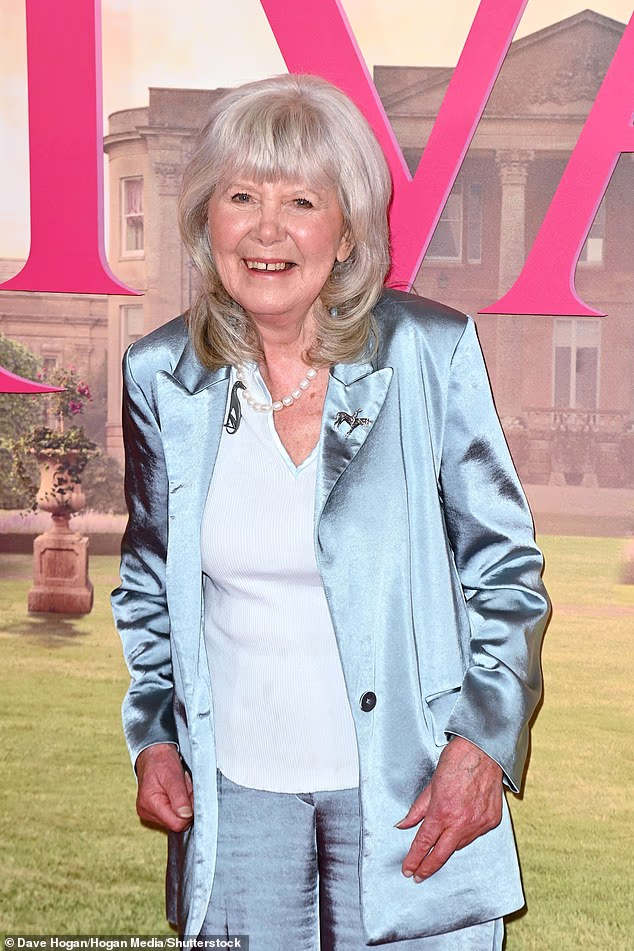 Dame Jilly umrla je 5. listopada u dobi od 88 godina, nakon pada u svom domu u Bisleyu, Gloucestershire, nakon što je započela produkcija druge sezone Rivalsa