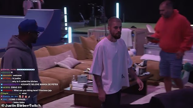 Obožavatelji hitmejkera Baby pohrlili su na njegov Twitch kanal u tisućama nakon što je objavio putem Instagrama da će prenositi uživo na platformi