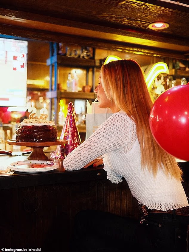 Supermodel se u srijedu oglasila na Instagramu kako bi obožavateljima dala uvid u svoj rođendanski tjedan u kojem je slavila 29 godina