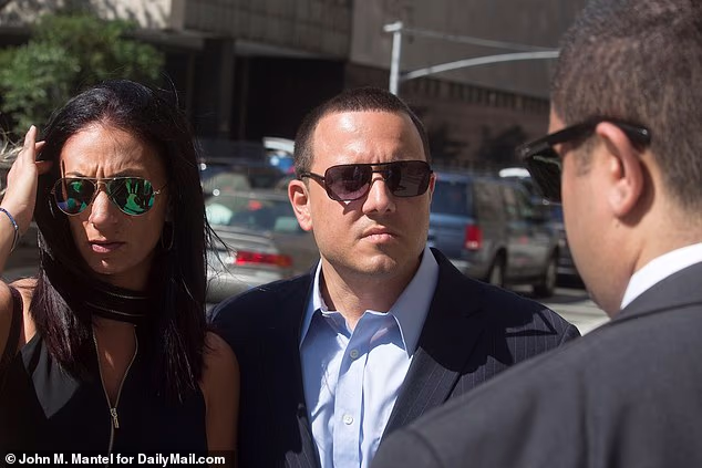 Ernest 'Ernie' Aiello - član kriminalne obitelji Bonanno - također je uhićen zbog svoje navodne uloge u ilegalnoj operaciji pokera