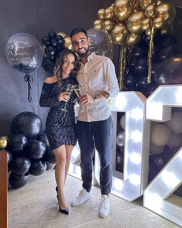 Njegov prvi razgovor o potencijalnom saudijskom preseljenju bio je sa suprugom dok je otkrivao detalje njihova razgovora od srca do srca