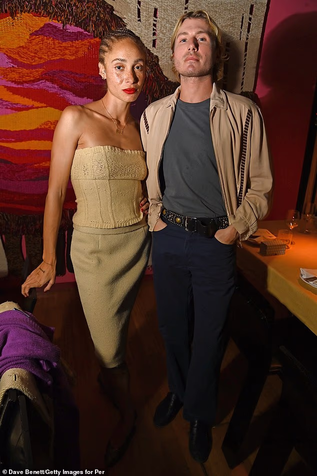 Adwoa se fotografirala s Felixom Cooperom