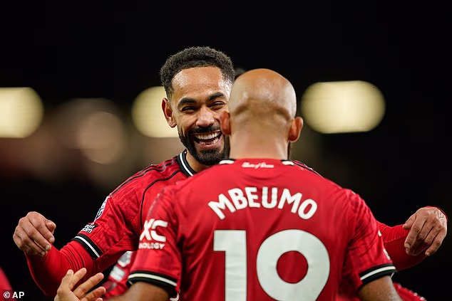 Mbeumo i Matheus Cunha izgledaju lukavo, a potonji je ovdje postigao svoj prvi gol