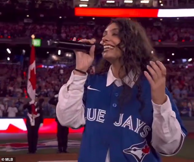 Izvedba Alessia Cara na O Canada podijelila je obožavatelje bejzbola na drugoj utakmici Svjetskog prvenstva